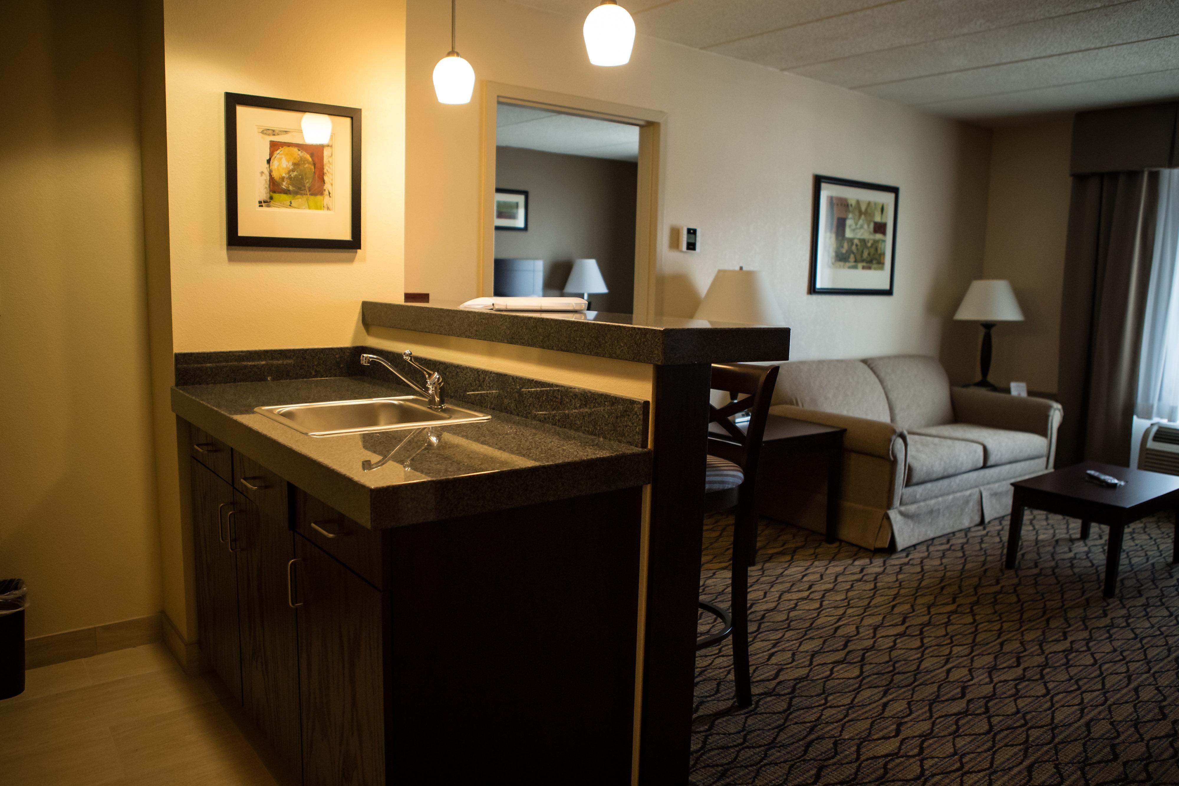 Holiday Inn Express Milford By Ihg Buitenkant foto