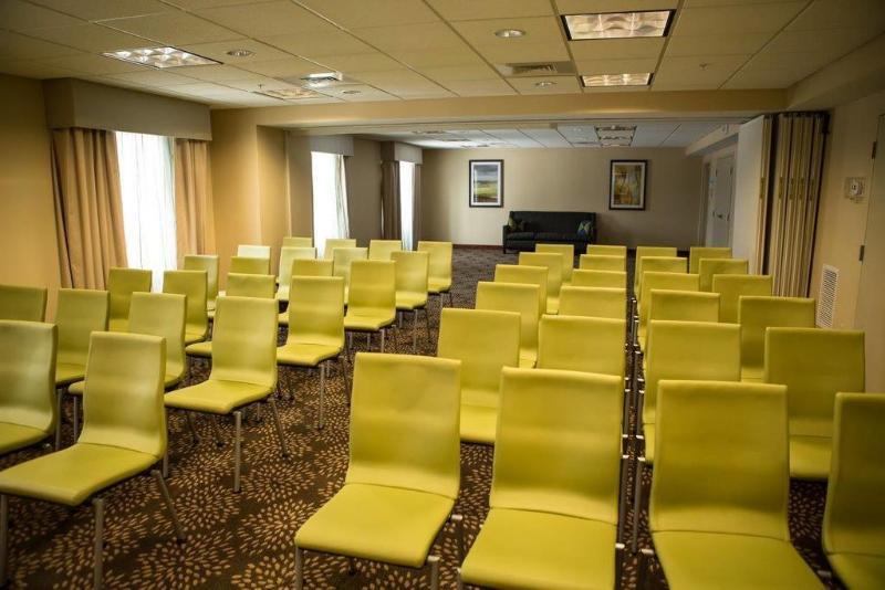 Holiday Inn Express Milford By Ihg Buitenkant foto